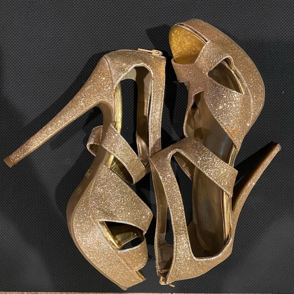 GOLD GLITTER STRAPY HEELS- SIZE 7 - Picture 3 of 6